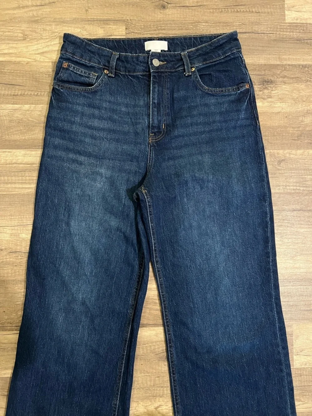 H&M Woman’s Dark Wash Comfy Wide Leg Denim Jeans Size 10
